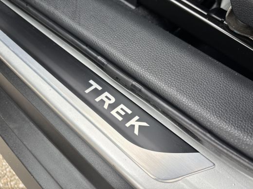 Toyota Corolla Touring Sports 1.8 Hybrid Trek | Parkeer sensoren | Navigatie | Carplay / Android auto | ActivLease financial lease