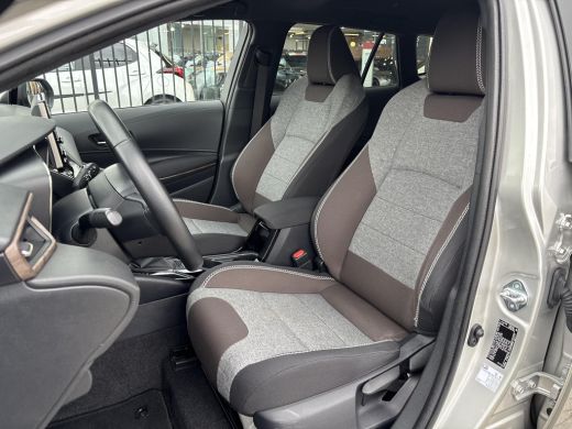 Toyota Corolla Touring Sports 1.8 Hybrid Trek | Parkeer sensoren | Navigatie | Carplay / Android auto | ActivLease financial lease