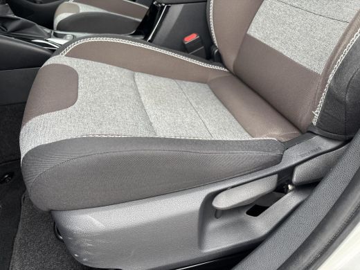 Toyota Corolla Touring Sports 1.8 Hybrid Trek | Parkeer sensoren | Navigatie | Carplay / Android auto | ActivLease financial lease
