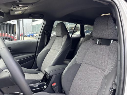 Toyota Corolla Touring Sports Hybrid 140 Dynamic ActivLease financial lease
