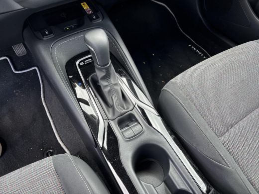 Toyota Corolla Touring Sports Hybrid 140 Dynamic ActivLease financial lease