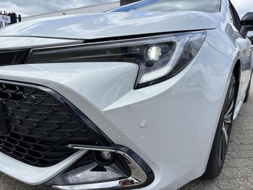 Toyota Corolla Touring Sports Hybrid 140 Dynamic ActivLease financial lease