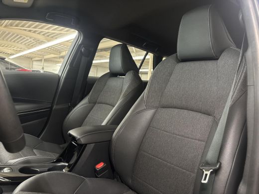Toyota Corolla Touring Sports Hybrid 140 Dynamic ActivLease financial lease