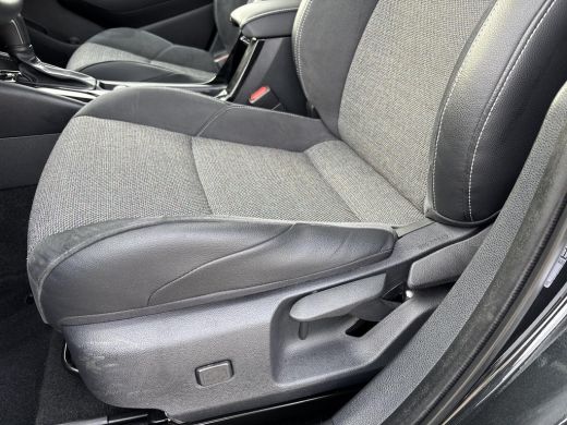 Toyota Corolla Touring Sports Hybrid 140 Dynamic | Parkeersensoren voor & achter | Stoelverwarming | ActivLease financial lease