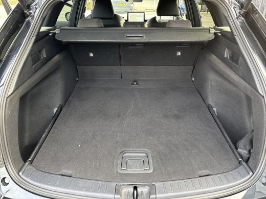 Toyota Corolla Touring Sports Hybrid 140 Dynamic | Parkeersensoren voor & achter | Stoelverwarming | ActivLease financial lease