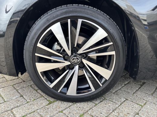 Toyota Corolla Touring Sports Hybrid 140 Dynamic | Parkeersensoren voor & achter | Stoelverwarming | ActivLease financial lease
