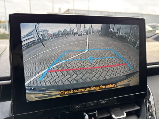 Toyota Corolla Touring Sports Hybrid 140 Dynamic | Parkeersensoren voor & achter | Stoelverwarming | ActivLease financial lease