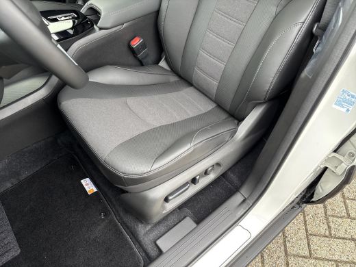Toyota Urban Cruiser Executive 61 kWh ActivLease financial lease
