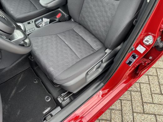 Toyota Yaris 1.5 Hybrid 115 Comfort ActivLease financial lease
