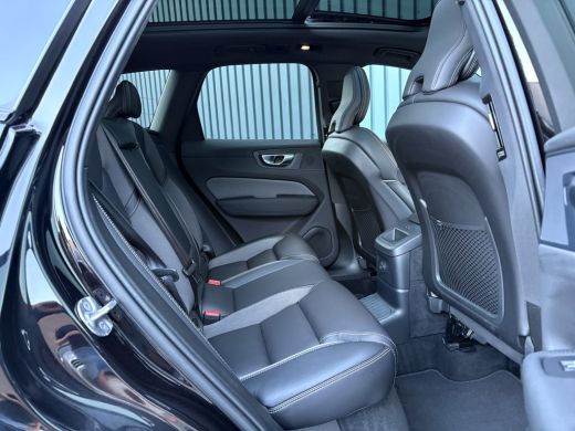 Volvo  XC60 2.0 T6 Plug-in hybrid AWD Plus Black Edition | Pano | Trekhaak wegkl. | Facelift | 360 Camera | H... ActivLease financial lease