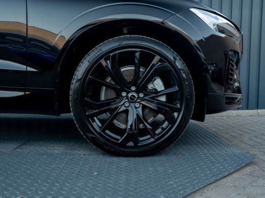 Volvo  XC60 2.0 T6 Plug-in hybrid AWD Plus Black Edition | Pano | Trekhaak wegkl. | Facelift | 360 Camera | H... ActivLease financial lease