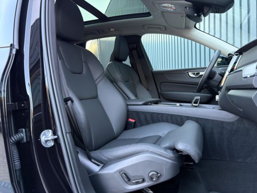 Volvo  XC60 2.0 T8 Plug-in hybrid AWD Plus Dark | Pano | Trekhaak wegkl. | 360 Camera | Head Up | Harman/ Kar... ActivLease financial lease