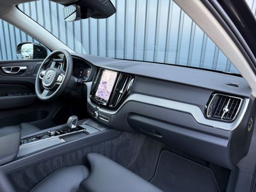 Volvo  XC60 2.0 T8 Plug-in hybrid AWD Plus Dark | Pano | Trekhaak wegkl. | 360 Camera | Head Up | Harman/ Kar... ActivLease financial lease