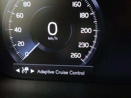 Volvo  XC90 2.0 D5 AWD 235 PK AUT. GRIJS KENTEKEN INSCRIPTION + ADAPTIVE CRUISE | TREKHAAK | LEDER ActivLease financial lease