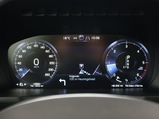 Volvo  XC90 2.0 D5 AWD 235 PK AUT. GRIJS KENTEKEN INSCRIPTION + ADAPTIVE CRUISE | TREKHAAK | LEDER ActivLease financial lease
