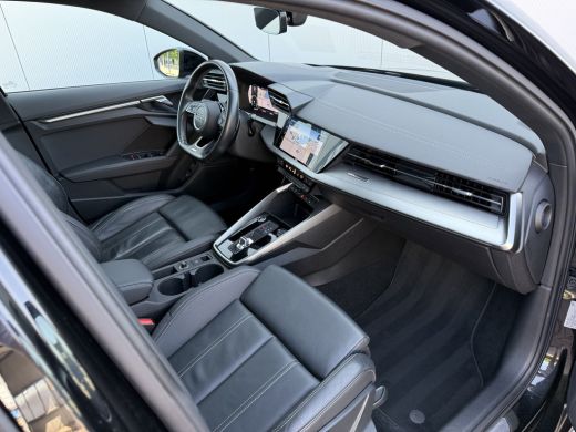 Audi A3 Sportback 45 TFSI e 245pk S edition Competition | Pano | Leder | HUD ActivLease financial lease