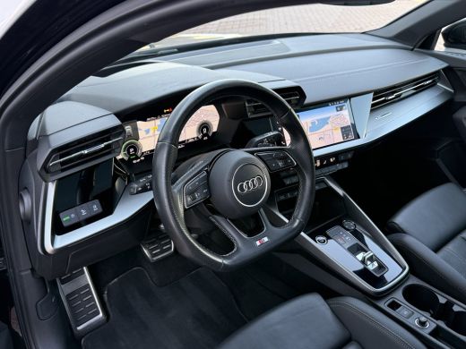 Audi A3 Sportback 45 TFSI e 245pk S edition Competition | Pano | Leder | HUD ActivLease financial lease