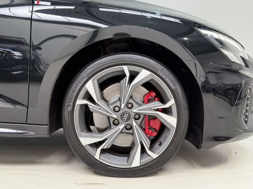 Audi A3 Sportback 45 TFSI e 245pk S edition Competition | Pano | Leder | HUD ActivLease financial lease