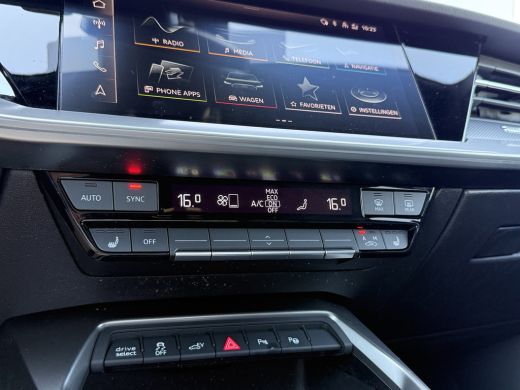 Audi A3 Sportback 45 TFSI e 245pk S edition Competition | Pano | Leder | HUD ActivLease financial lease