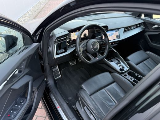 Audi A3 Sportback 45 TFSI e 245pk S edition Competition | Pano | Leder | HUD ActivLease financial lease