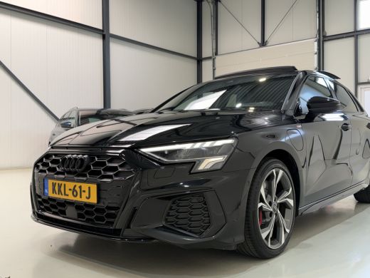 Audi A3 Sportback 45 TFSI e 245pk S edition Competition | Pano | Leder | HUD ActivLease financial lease
