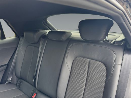 Audi Q2 35 TFSI 150pk S Edition Audi smartphone interface | Optiekpakket Zwart | Parkeersensoren achter ActivLease financial lease