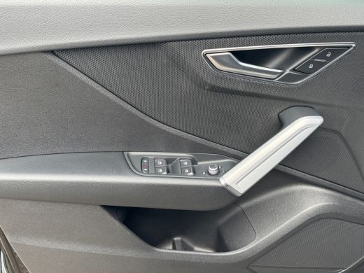 Audi Q2 35 TFSI 150pk S Edition Audi smartphone interface | Optiekpakket Zwart | Parkeersensoren achter ActivLease financial lease