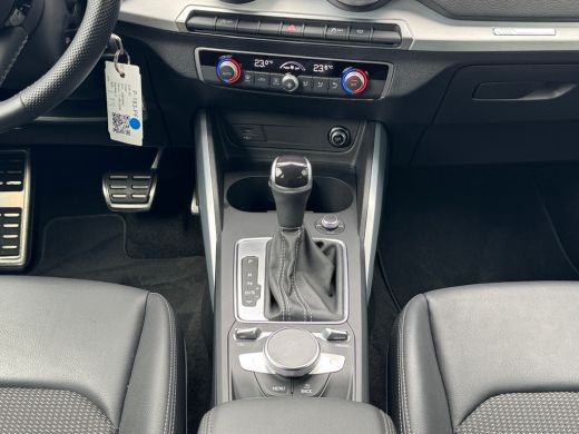 Audi Q2 35 TFSI 150pk S Edition Audi smartphone interface | Optiekpakket Zwart | Parkeersensoren achter ActivLease financial lease