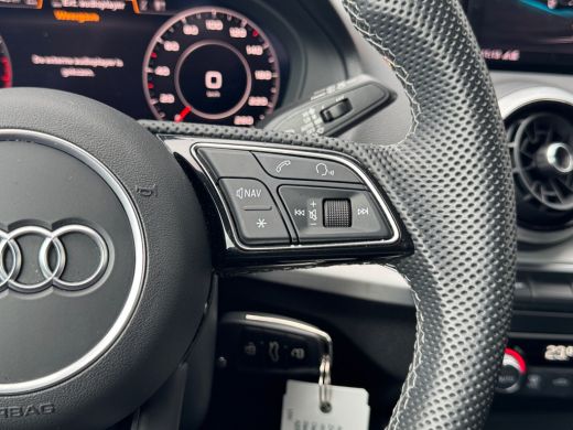 Audi Q2 35 TFSI 150pk S Edition Audi smartphone interface | Optiekpakket Zwart | Parkeersensoren achter ActivLease financial lease