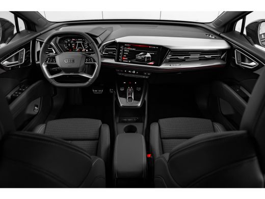 Audi Q4 e-tron S edition Competition quattro 82 kWh / 286 Pk | Achterklep, automatisch bedienbaar | Achteruitrij... ActivLease financial lease