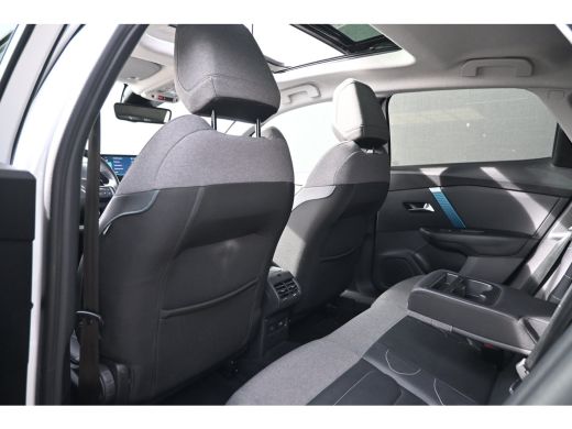 Citroën &euml;-C4 Shine 50kWh 89,3%SOH! 3 Fase | Schuif-/Kanteldak | Navigatie | HUD | Achteruitrijcamera | Apple C... ActivLease financial lease