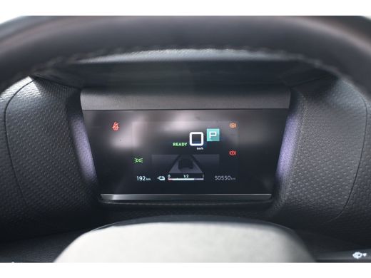 Citroën &euml;-C4 Shine 50kWh 89,3%SOH! 3 Fase | Schuif-/Kanteldak | Navigatie | HUD | Achteruitrijcamera | Apple C... ActivLease financial lease