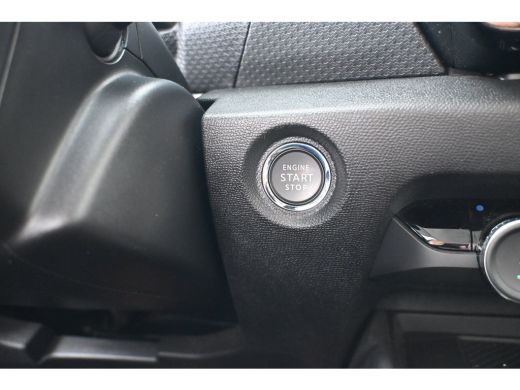 Citroën &euml;-C4 Shine 50kWh 89,3%SOH! 3 Fase | Schuif-/Kanteldak | Navigatie | HUD | Achteruitrijcamera | Apple C... ActivLease financial lease