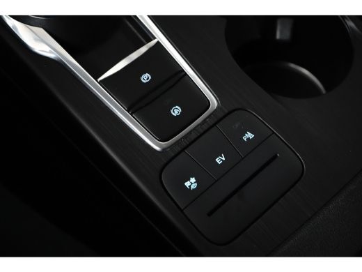 Ford Kuga 2.5 PHEV Titanium | Wegklap Trekhaak | Winter Pack  | Camera ActivLease financial lease