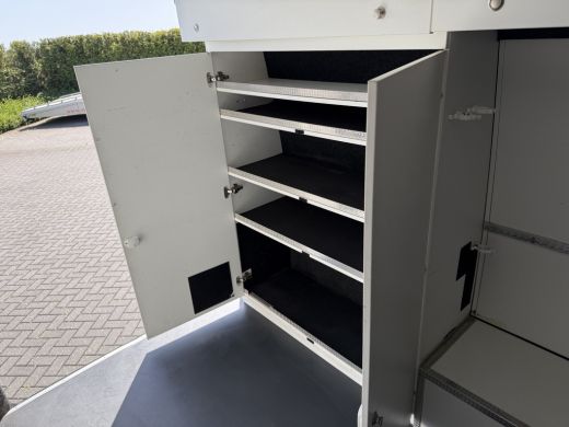Iveco Daily 35C21 3.0 210 PK AUTOMAAT L3H2 N1 / MOTORSPORT INRICHTING / LUIFEL / LUCHTSLANG / DUBBEL LUCHT / ... ActivLease financial lease