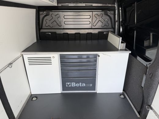 Iveco Daily 35C21 3.0 210 PK AUTOMAAT L3H2 N1 / MOTORSPORT INRICHTING / LUIFEL / LUCHTSLANG / DUBBEL LUCHT / ... ActivLease financial lease