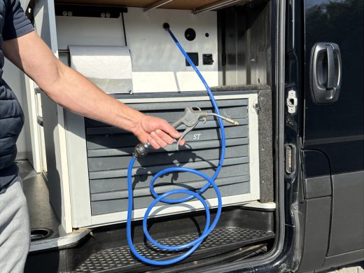 Iveco Daily 35C21 3.0 210 PK AUTOMAAT L3H2 N1 / MOTORSPORT INRICHTING / LUIFEL / LUCHTSLANG / DUBBEL LUCHT / ... ActivLease financial lease