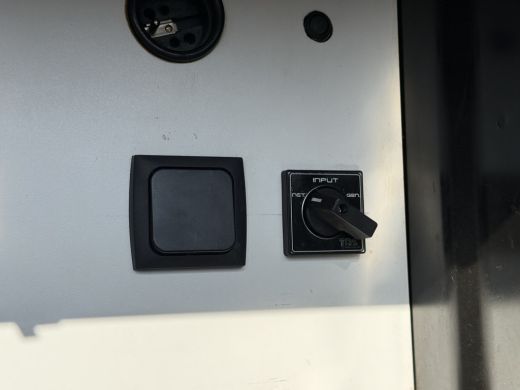 Iveco Daily 35C21 3.0 210 PK AUTOMAAT L3H2 N1 / MOTORSPORT INRICHTING / LUIFEL / LUCHTSLANG / DUBBEL LUCHT / ... ActivLease financial lease