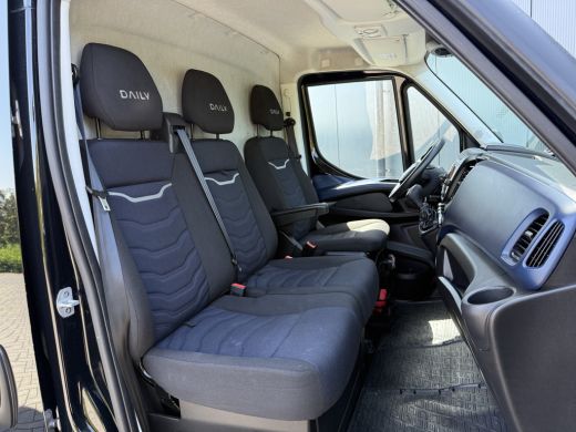 Iveco Daily 35C21 3.0 210 PK AUTOMAAT L3H2 N1 / MOTORSPORT INRICHTING / LUIFEL / LUCHTSLANG / DUBBEL LUCHT / ... ActivLease financial lease