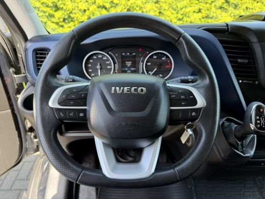 Iveco Daily 35C21 3.0 210 PK AUTOMAAT L3H2 N1 / MOTORSPORT INRICHTING / LUIFEL / LUCHTSLANG / DUBBEL LUCHT / ... ActivLease financial lease