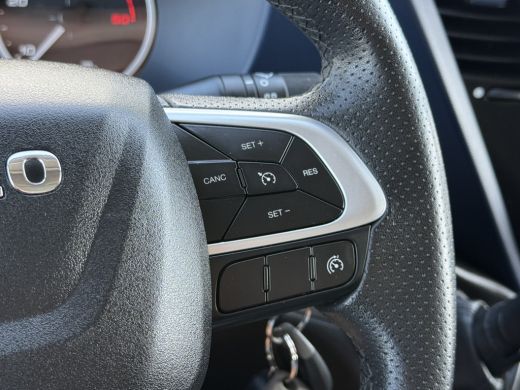 Iveco Daily 35C21 3.0 210 PK AUTOMAAT L3H2 N1 / MOTORSPORT INRICHTING / LUIFEL / LUCHTSLANG / DUBBEL LUCHT / ... ActivLease financial lease