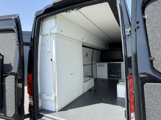 Iveco Daily 35C21 3.0 210 PK AUTOMAAT L3H2 N1 / MOTORSPORT INRICHTING / LUIFEL / LUCHTSLANG / DUBBEL LUCHT / ... ActivLease financial lease
