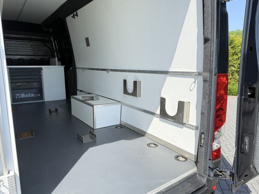 Iveco Daily 35C21 3.0 210 PK AUTOMAAT L3H2 N1 / MOTORSPORT INRICHTING / LUIFEL / LUCHTSLANG / DUBBEL LUCHT / ... ActivLease financial lease