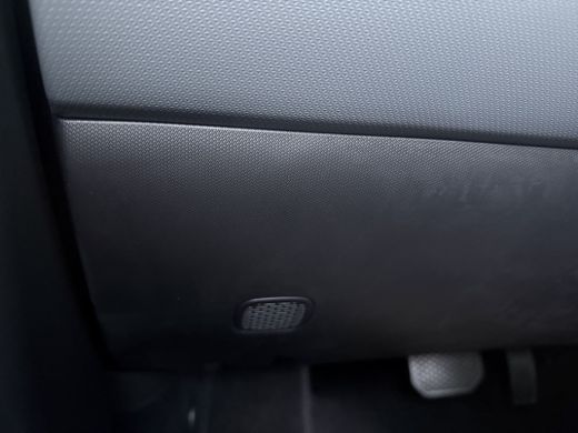 Leapmotor T03 Design 37.3 kWh | &euro;1500 korting!! | Achteruitrijcamera | Cruise control adaptief | Dodehoek detectie ActivLease financial lease