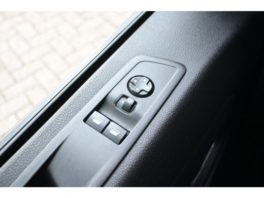 Opel Vivaro 2.0D L2 180pk Automaat | Trekhaak | Full-LED | Parkeersensoren | Bluetooth | !! ActivLease financial lease