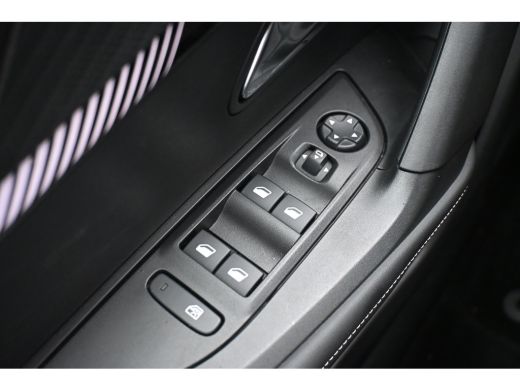 Peugeot e-2008 EV Allure Avantage 54 kWh 96%SOH! 3 Fase | Tot 8 Jaar Garantie! | Achteruitrijcamera | Adaptive C... ActivLease financial lease