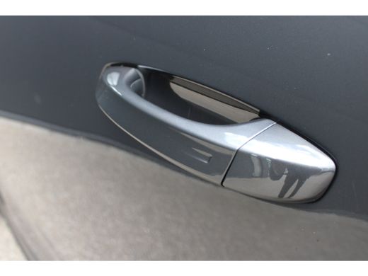 Peugeot e-3008 Allure Avantage 210 73 kWh | Navigatie | Warmtepomp | Trekhaak | All season | Camera 360 | Stoelv... ActivLease financial lease
