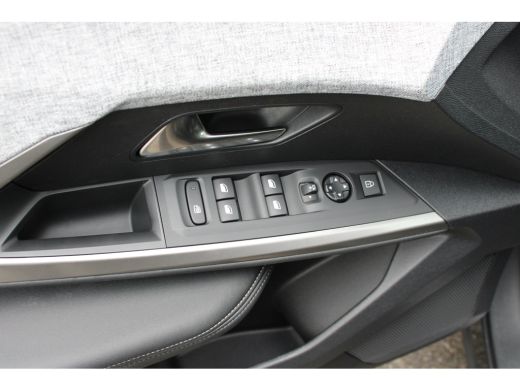 Peugeot e-3008 Allure Avantage 210 73 kWh | Navigatie | Warmtepomp | Trekhaak | All season | Camera 360 | Stoelv... ActivLease financial lease