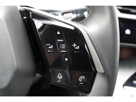 Peugeot e-3008 Allure Avantage 210 73 kWh | Navigatie | Warmtepomp | Trekhaak | All season | Camera 360 | Stoelv... ActivLease financial lease