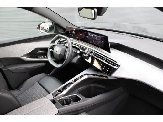 Peugeot e-3008 Allure Avantage 210 73 kWh | Navigatie | Warmtepomp | Trekhaak | All season | Camera 360 | Stoelv... ActivLease financial lease